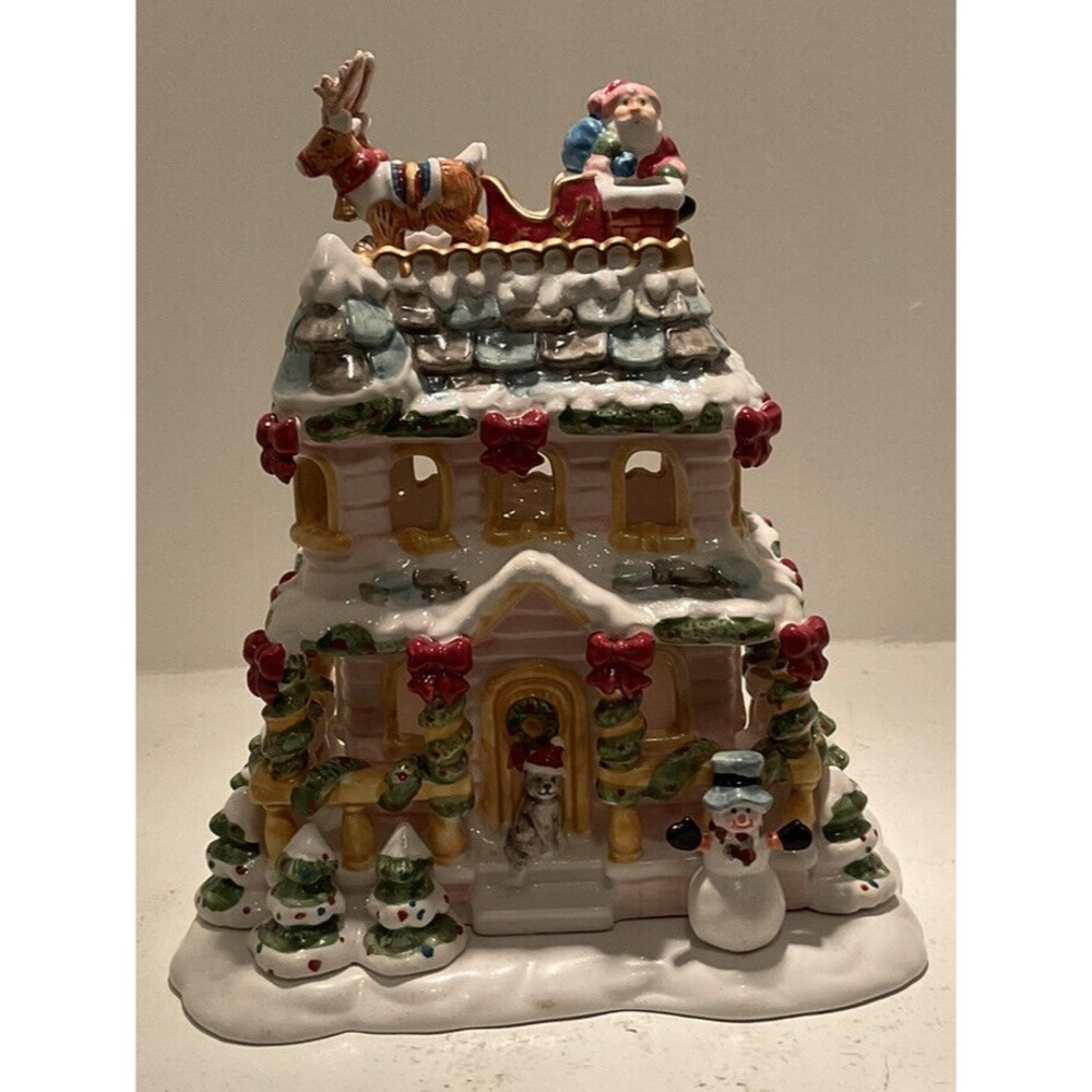 Christmas Luminous Treasure “A Visit From Santa” Tealight Candle House Avon 2002